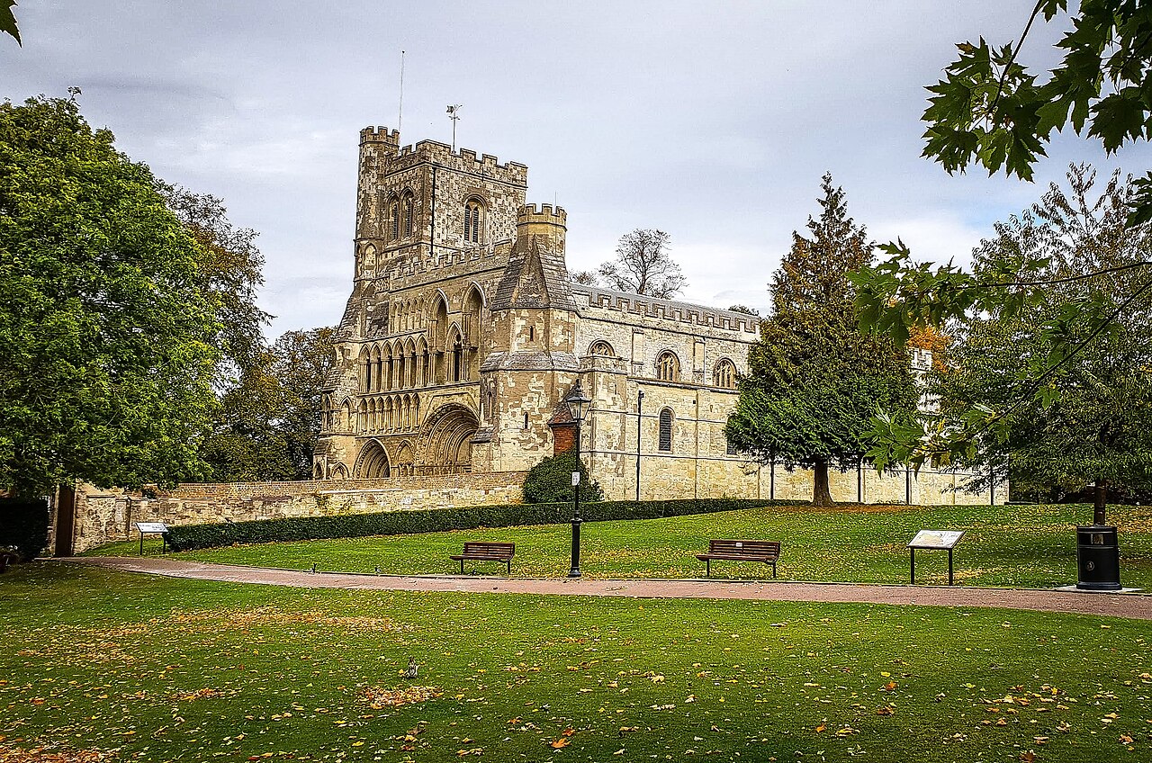 Priory Church of St Peter in Dunstable seen from Priory Gardens